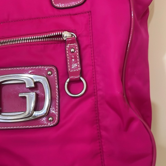 Guess vintage Nylon Hot pink Shoulder bag/Tote Bag H 13” X W 12” X D 5” - Picture 6 of 13